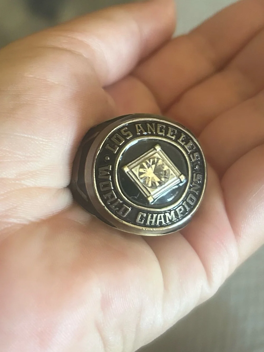 1963 World Series Champions LA Dodgers Ring Souvenir Memorabilia as is
